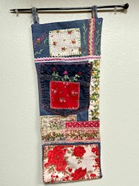Crazy Legs Wall-pockets "Rose is a Rose" THUMBNAIL