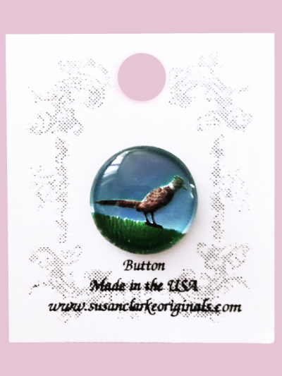 Susan Clarke - Bird on Grass Domed Button MAIN