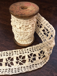 Vintage Lace Trim on "Kingston Two Ounce" Spool – 1 yard THUMBNAIL