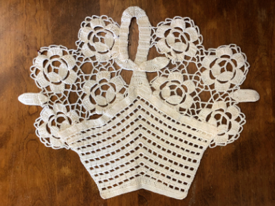 Vintage Crocheted Doily – Cream-colored Flower Basket MAIN