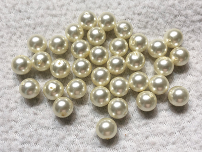 Swarovski Glass Pearls Ivory 8mm, 34 beads MAIN