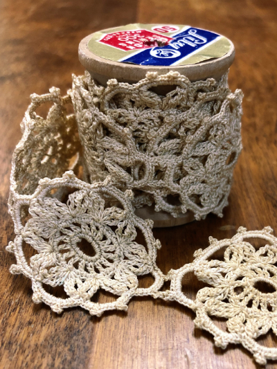 Vintage Lace Trim on "Lily" Spool – 30 inches MAIN