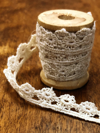 Vintage Lace Trim on Small "Coats & Clark's" Spool – 28 inches MAIN