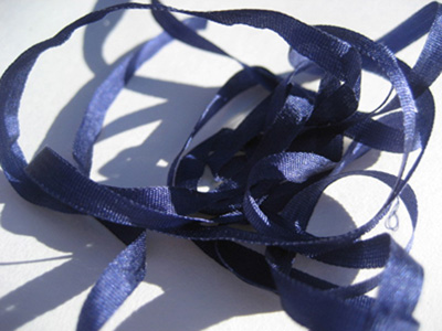 YLI Silk Ribbon, 4mm — 185 (violet navy) MAIN