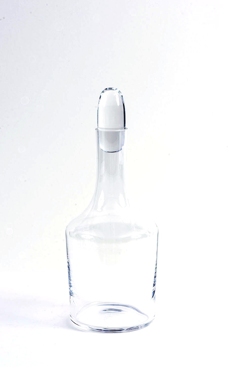 Commodore Wine Decanter with Stopper THUMBNAIL