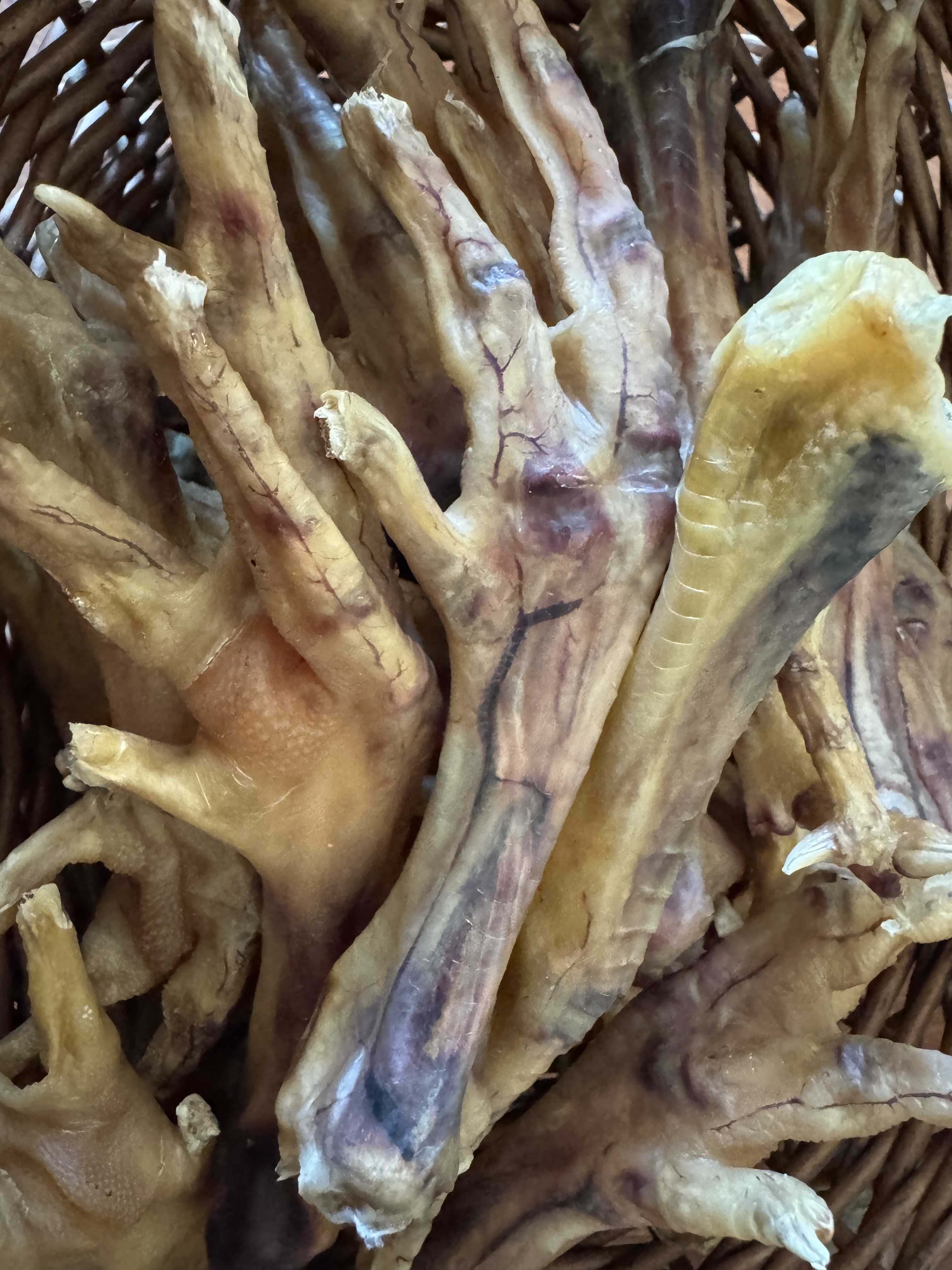 Dog treats! Dehrydrated NON GMO Chicken Feet THUMBNAIL