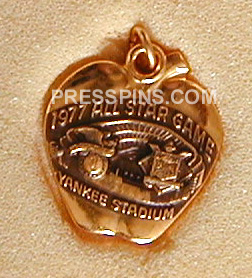 1977 New York All-Star Press Charm MAIN