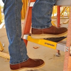 StepDek - Rubberized Non-slip Comfort Pad MAIN