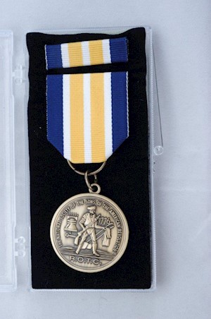 BRONZE ROTC MEDAL W/BAR & CERT LARGE