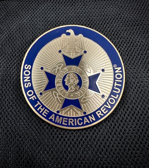 AUTO BADGE LARGE