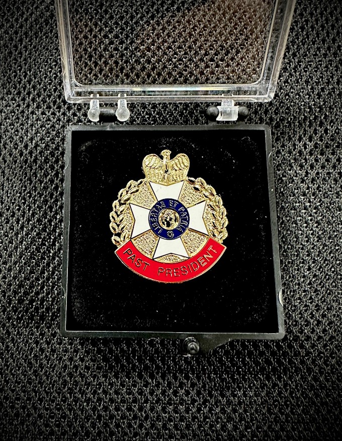PAST PRES. PIN-CHAPTER LARGE