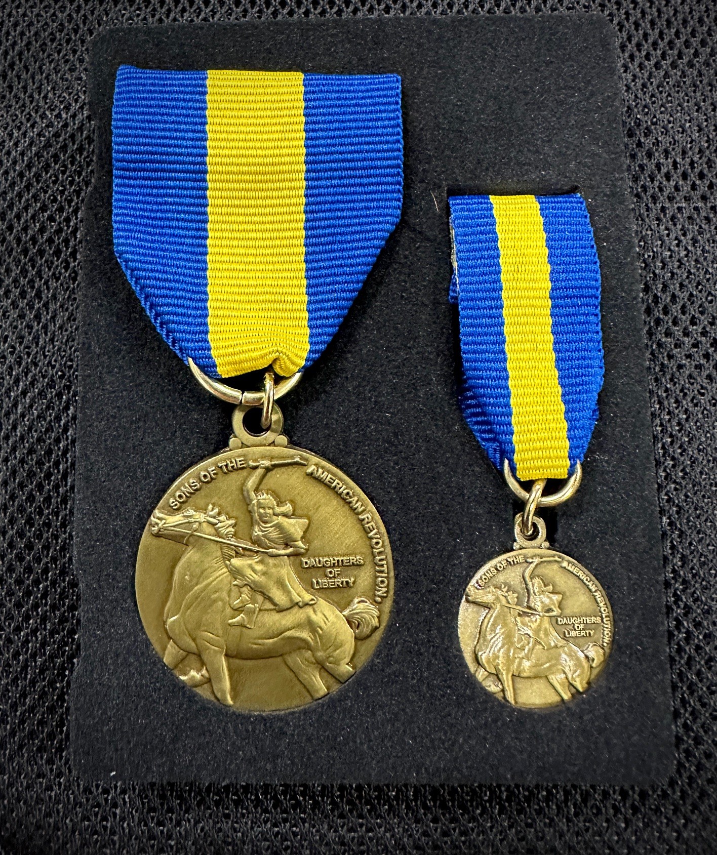 DAUGHTERS OF LIBERTY MEDAL SET THUMBNAIL