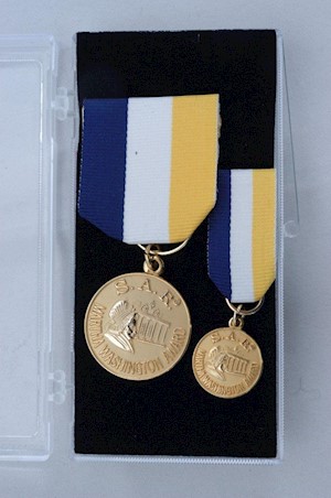 MARTHA WASHINGTON MEDAL SET LARGE