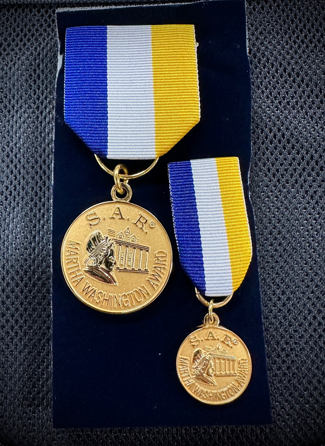 MARTHA WASHINGTON MEDAL SET THUMBNAIL