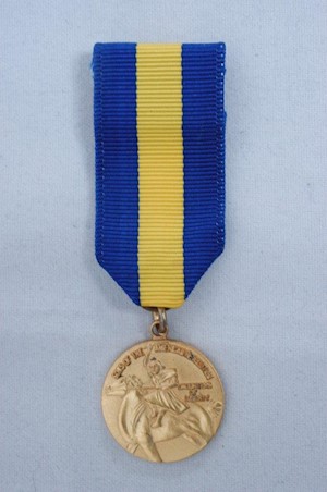 MINI DAUGHTERS OF LIBERTY MEDAL LARGE