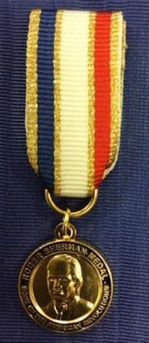 MINI GOLD ROGER SHERMAN MEDAL LARGE