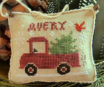 Homespun Elegance - Merry Noel Collection - Avery's Ornament -2015 Little Red Truck MAIN