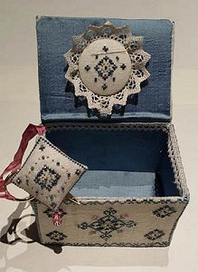 MTV Designs - Luxury Sewing Box MAIN