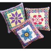 Bobbie G Designs - Three Flower Pincushions THUMBNAIL