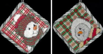 X's & Oh's - Snow Pair Ornament MAIN