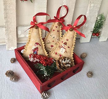 MTV Designs - Home Collection - Christmas Trees Ornaments MAIN