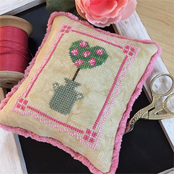 Petal Pusher - Valentine Topiary MAIN