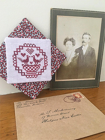 Darling & Whimsy Designs - Quirky Quaker #6 Love Birds MAIN