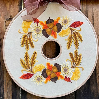 Luhu Stitches - Autumn Wreath MAIN