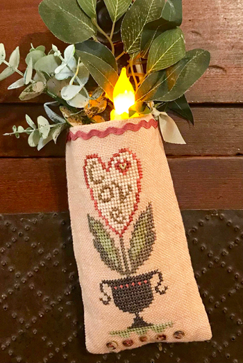 Homespun Elegance - Country Spirits Collection - Love Flower Hanging Pouch MAIN