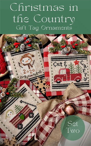 Annie Beez Folk Art - Christmas In The County Gift Tag Ornaments Set 2 MAIN