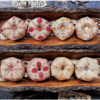 Puntini Puntini - Four Seasons Flowers Biscornu MAIN