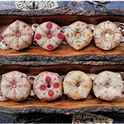 Puntini Puntini - Four Seasons Flowers Biscornu THUMBNAIL