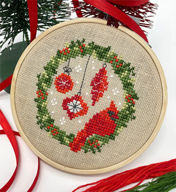 Tiny Modernist - Cardinal Wreath MAIN