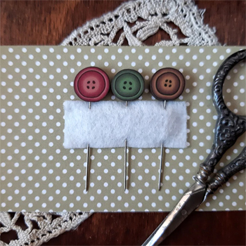 Puntini Puntini Counting Pins - Three Buttons MAIN