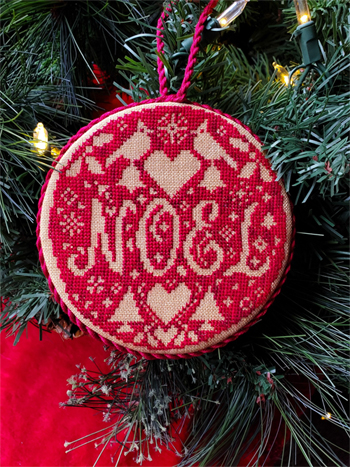 Wildflower Stitching - Cardinal's Noel Bauble MAIN