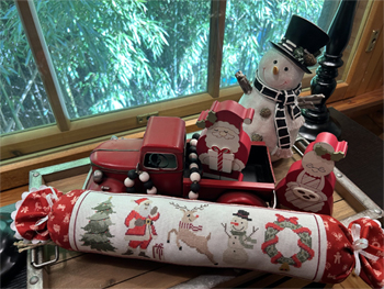 Anabella's - Stitch Row Christmas MAIN
