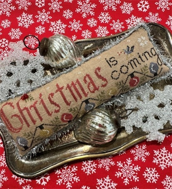 The Scarlett House - Christmas Is Coming Pinkeep MAIN