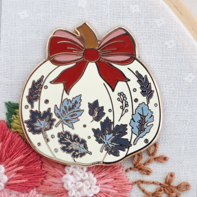 Flamingo Toes Needle Minder - Blue Willow Pumpkin MAIN