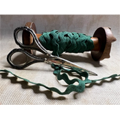 Dames of the Needle - Rick Rack 1/4" Boxing Day THUMBNAIL