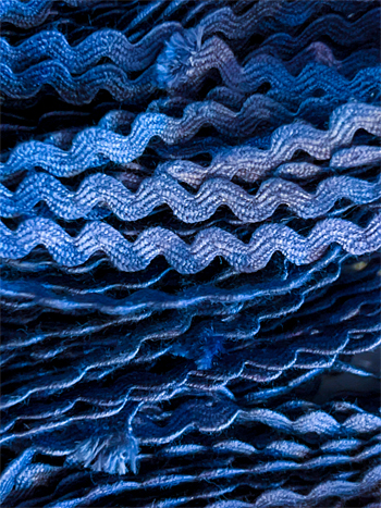 Dames of the Needle - Rick Rack 1/4" - Miguel's Navy MAIN
