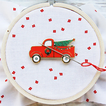 Flamingo Toes Needle Minder - Christmas Truck MAIN