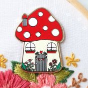 Flamingo Toes Needle Minder - Woodland Mushroom House THUMBNAIL