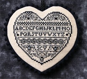 The Sweetheart Tree - Teenie Tweenie 204 Blackwork Heart MAIN