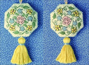The Sweetheart Tree - Teenie Tweenie 209 Summer Flowers Fob MAIN