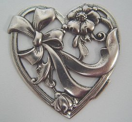 Charm Heart with Ribbons MAIN