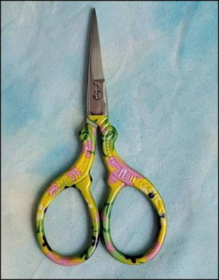 Embroidery Scissors - Lime & Yellow 3.6" MAIN