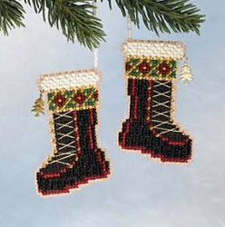 Mill Hill Bead Kit Santa's Closet - Santa's Boots THUMBNAIL