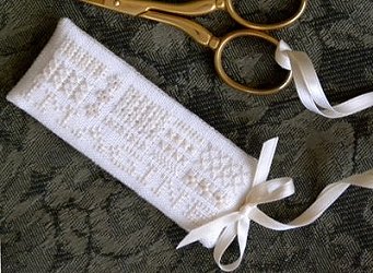 The Drawn Thread - Scissors Tag Imagine MAIN
