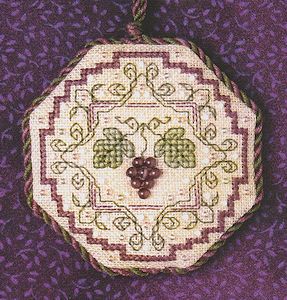 The Sweetheart Tree - Teenie Tweenie 175 Wine Bottle Grapes Fob MAIN