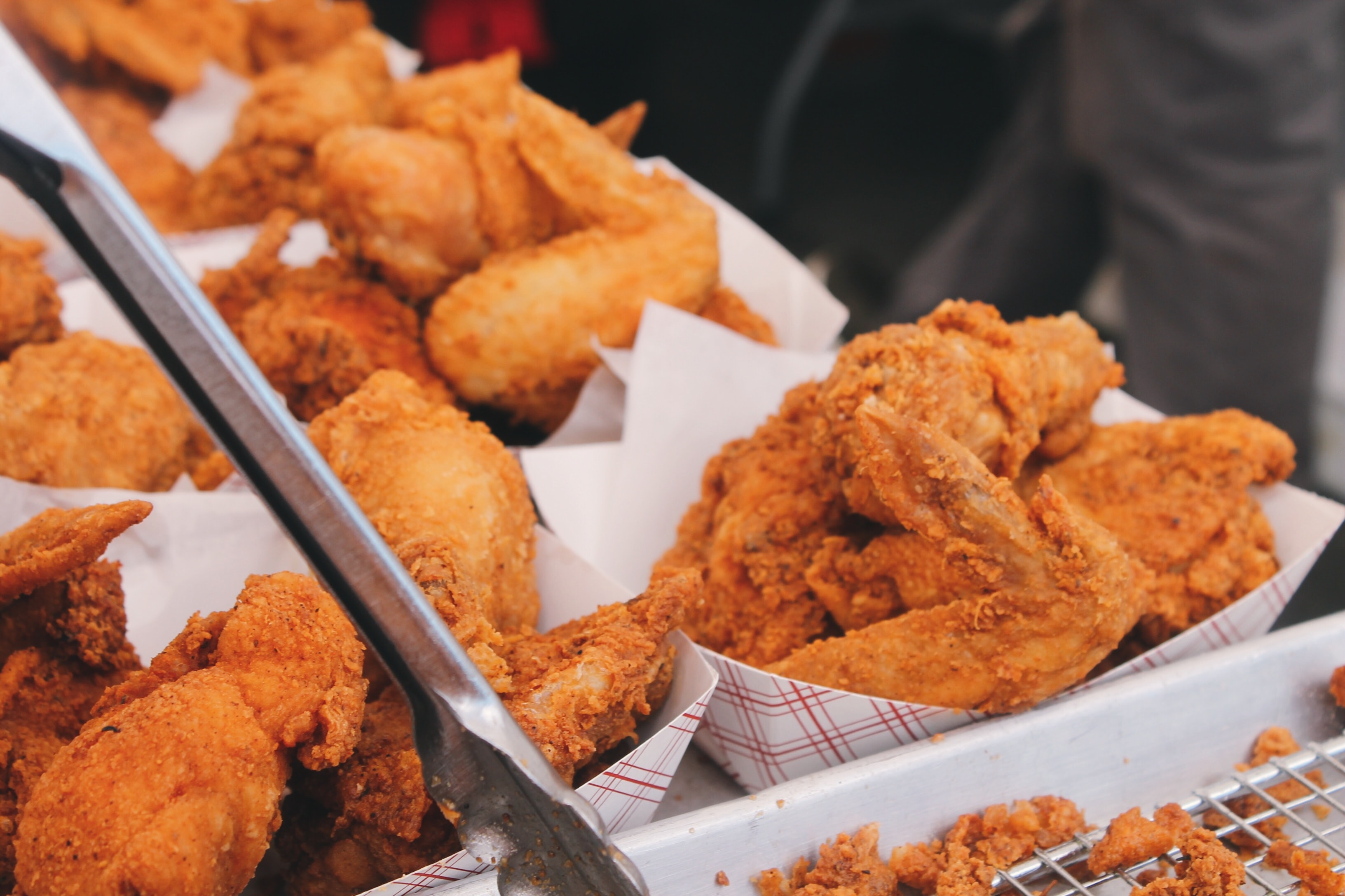 The 'Anti-Bougie' Wine Experience - Pairing wine with Fast Food LARGE